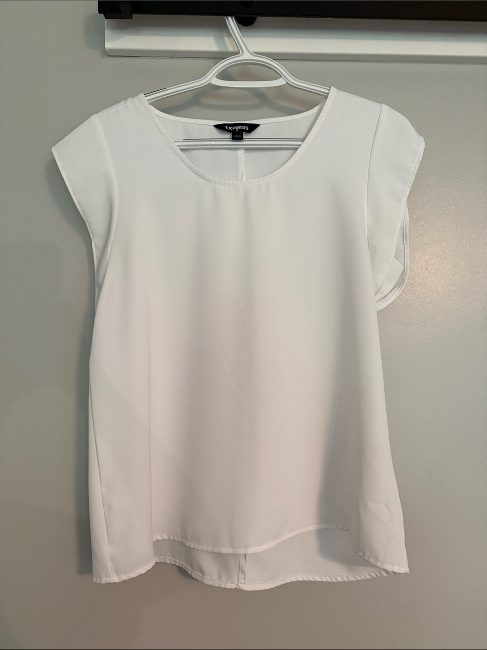 Express White Cap-Sleeve Round-Neck Blouse